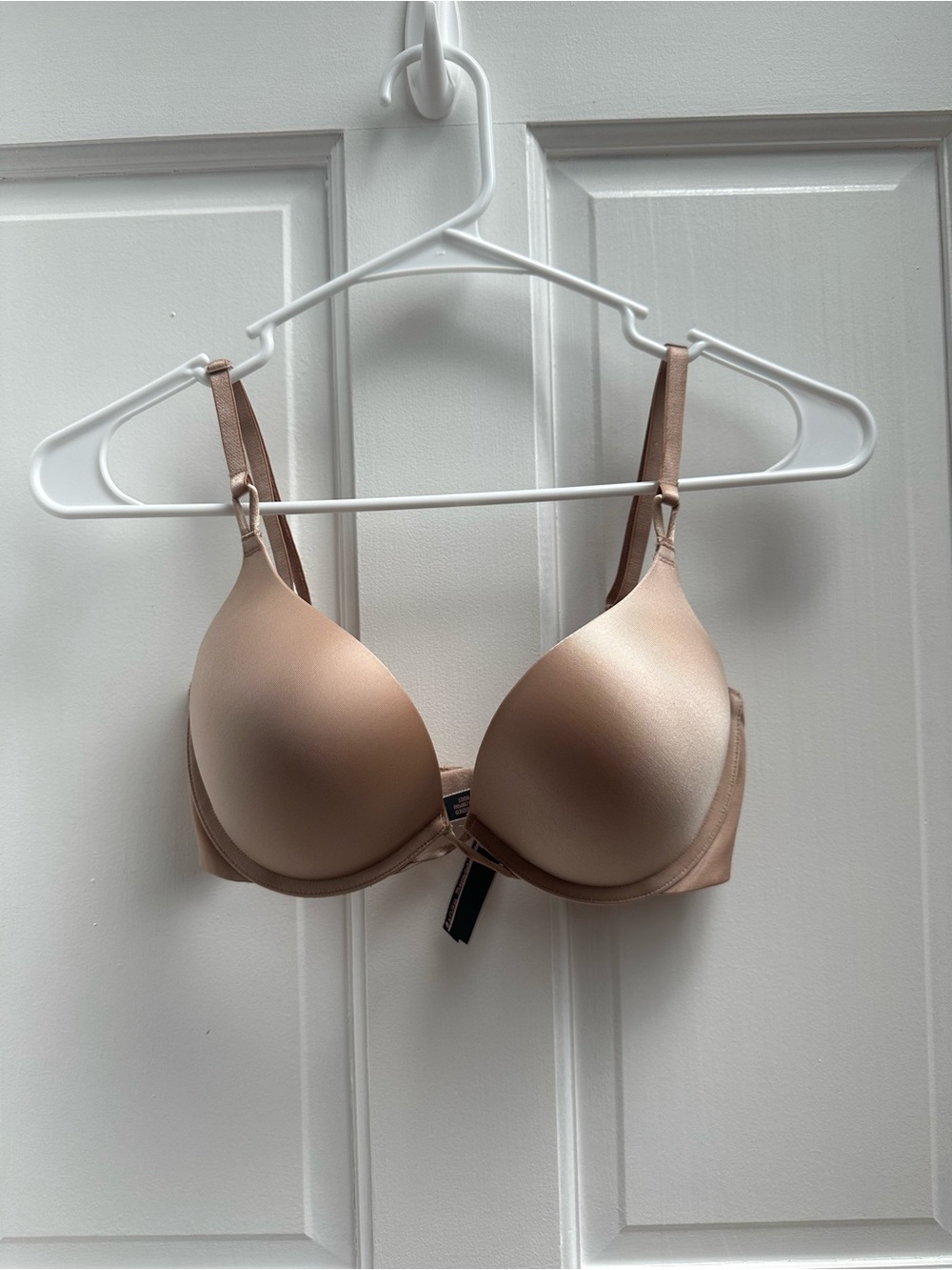 Victoria's Secret Nude Smooth Bombshell Bra